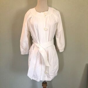[Vince] Off White Lined Belted Raincoat Sz: XS 🌂💦